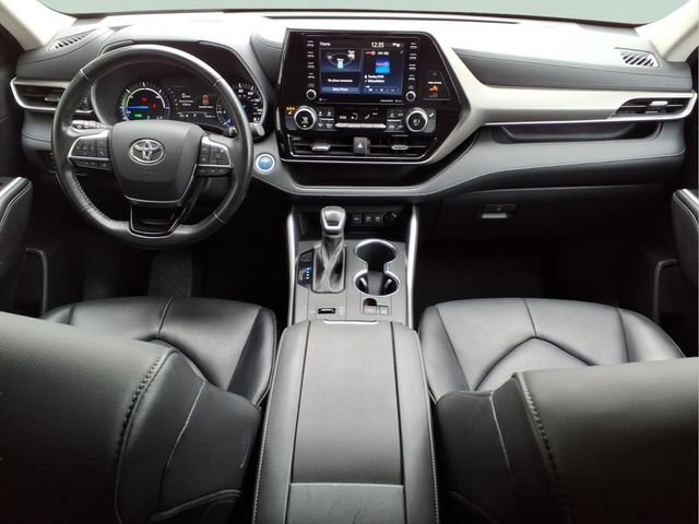 Used 2021 Toyota Highlander XLE image 22