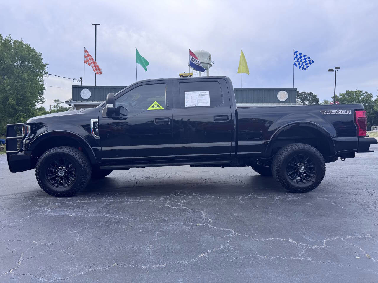 Used 2021 Ford F250 XLT w/ Tremor Off-Road Package AWD/4WD image 2