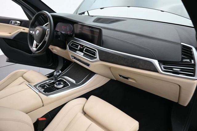 Used 2022 BMW X5 xDrive40i w/ Executive Package AWD/4WD image 32