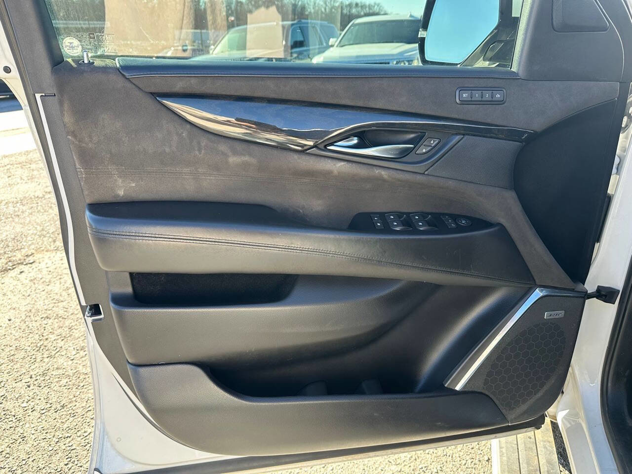 Used 2018 Cadillac Escalade ESV Platinum image 12