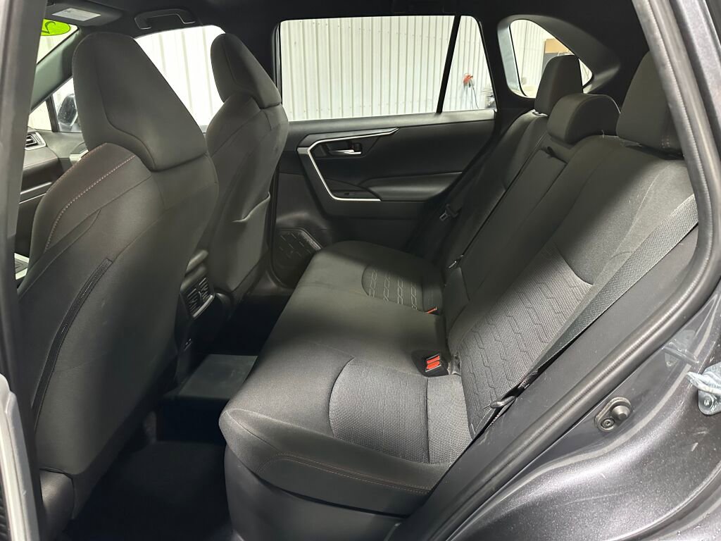 Used 2022 Toyota RAV4 SE w/ Carpet Mat Package (TMS) AWD/4WD image 12