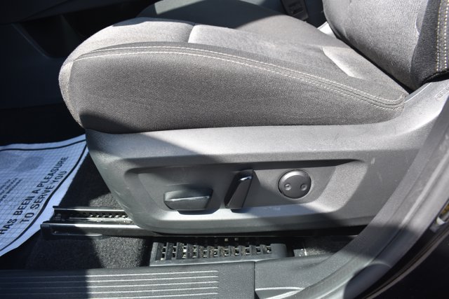 Used 2024 Nissan Rogue SV FWD image 13