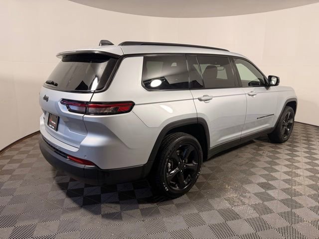 Used 2023 Jeep Grand Cherokee L Laredo AWD/4WD image 12
