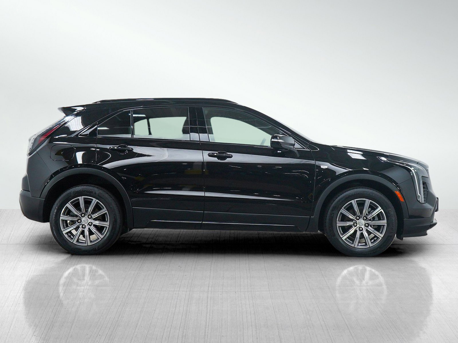 Used 2023 Cadillac XT4 Sport w/ Sun And Sound Package image 6