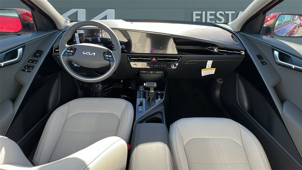 New 2025 Kia Niro EX image 6
