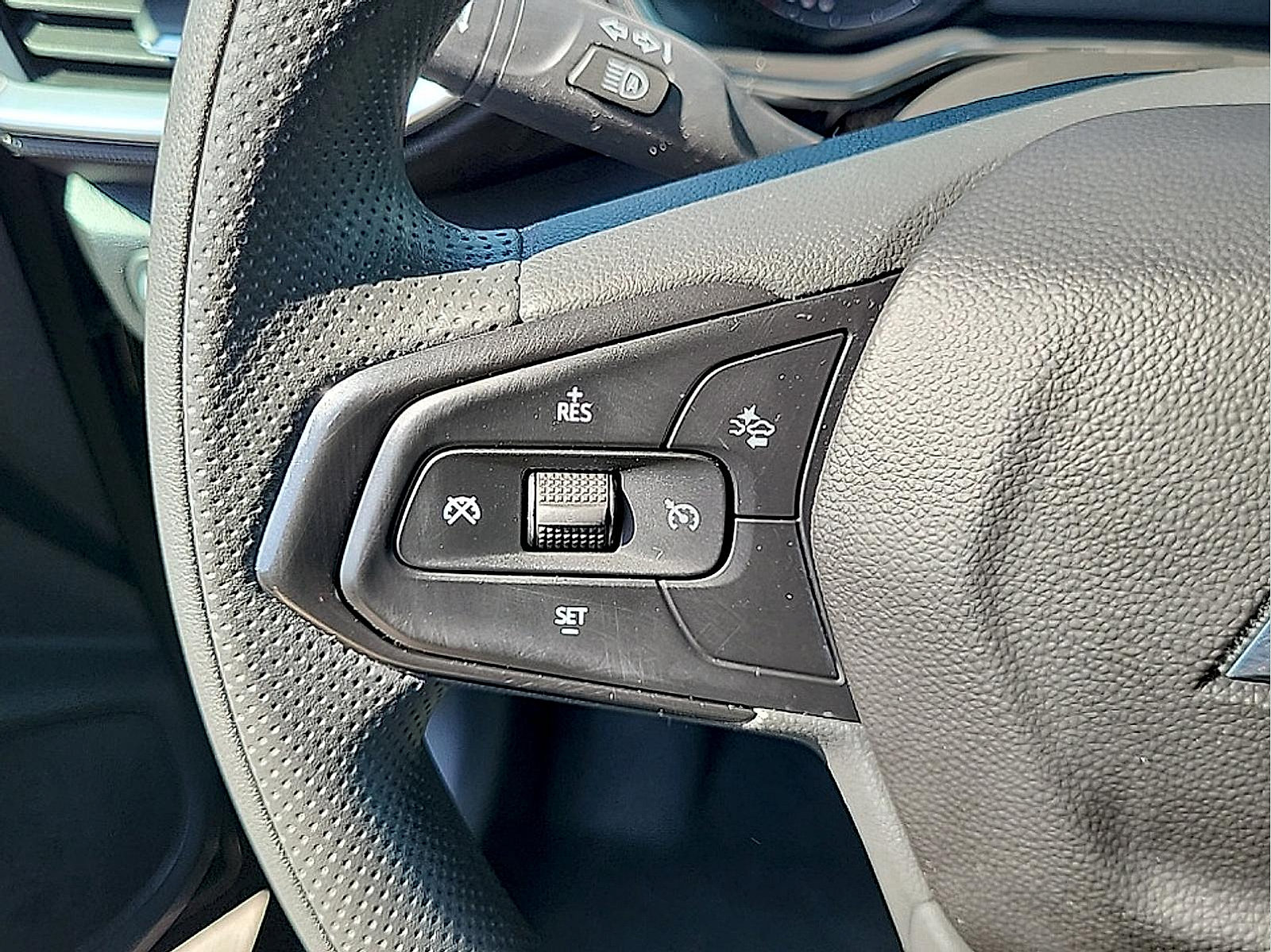 Used 2023 Chevrolet TrailBlazer LT FWD image 17