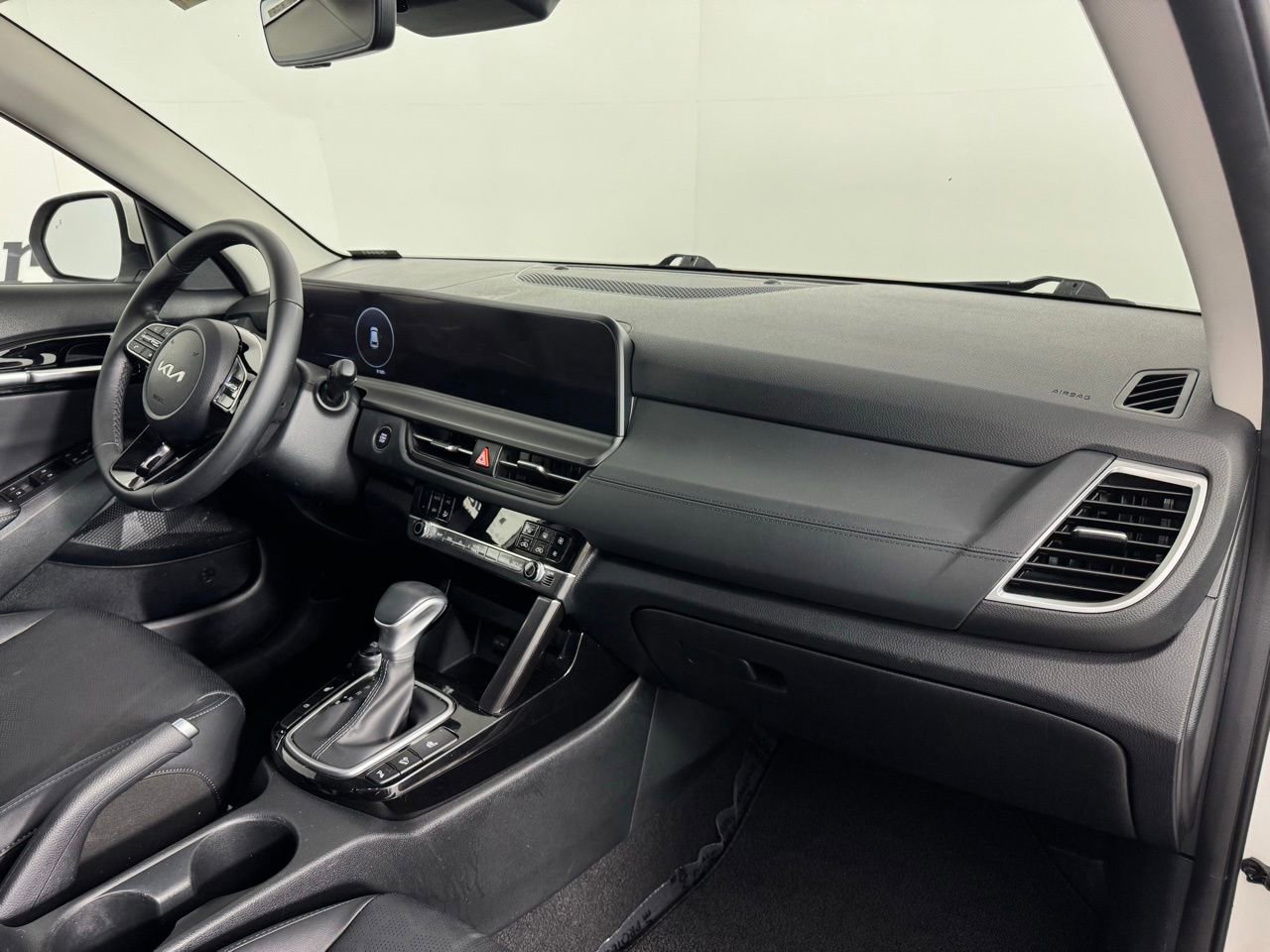 Used 2025 Kia Seltos EX w/ EX Sunroof Package image 39