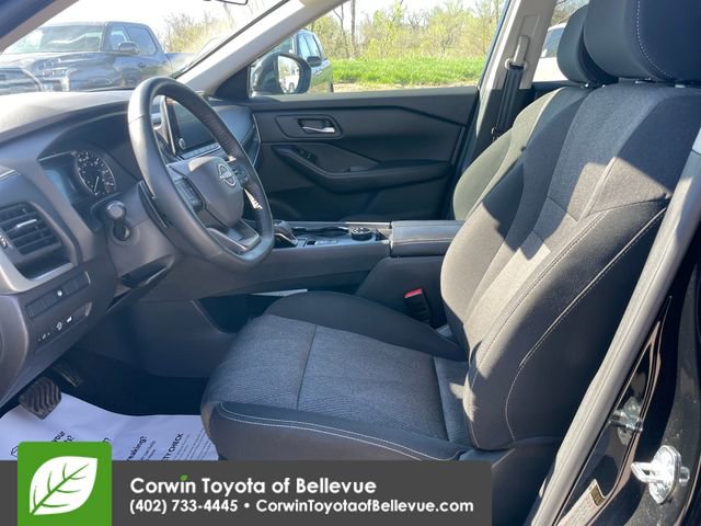 Used 2025 Nissan Rogue SV image 17