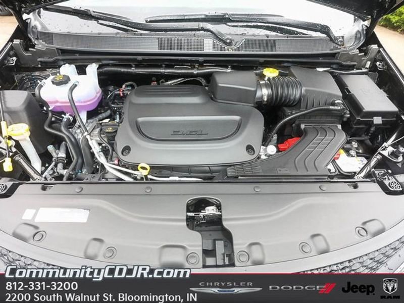 New 2025 Chrysler Voyager LX FWD image 16