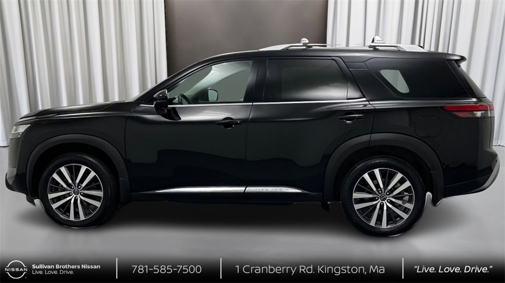 Certified 2022 Nissan Pathfinder Platinum w/ Cargo Package image 8