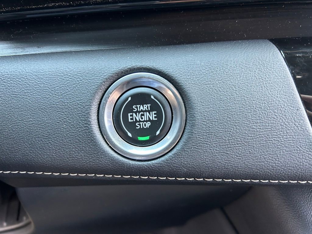 Used 2023 Cadillac Escalade ESV Premium Luxury AWD/4WD image 32