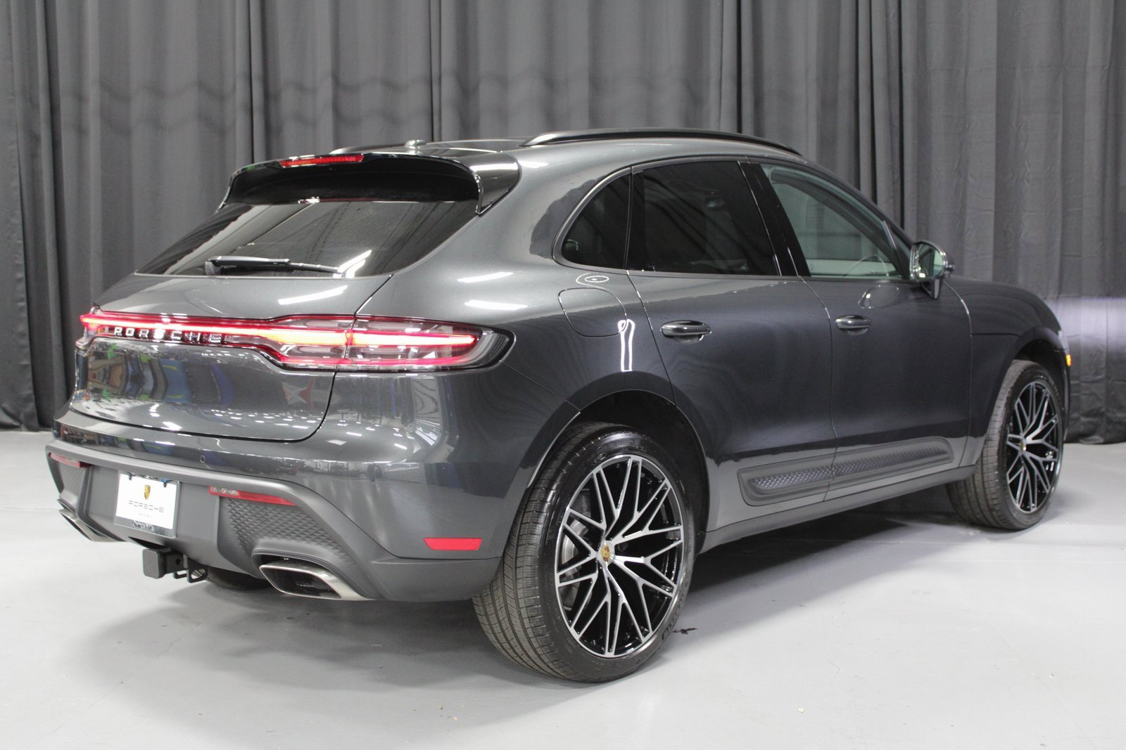 New 2026 Porsche Macan image 7