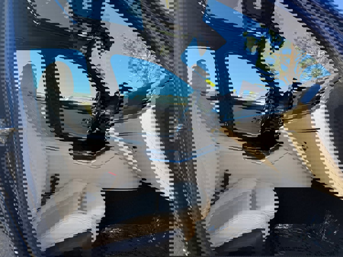 Used 2024 BMW 330i Sedan w/ Convenience Package image 19