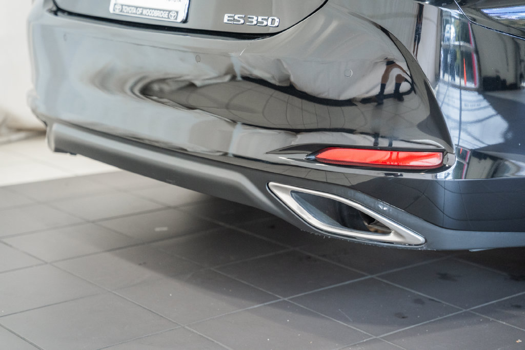 Used 2024 Lexus ES 350 w/ Accessory Package (Z2) FWD image 7