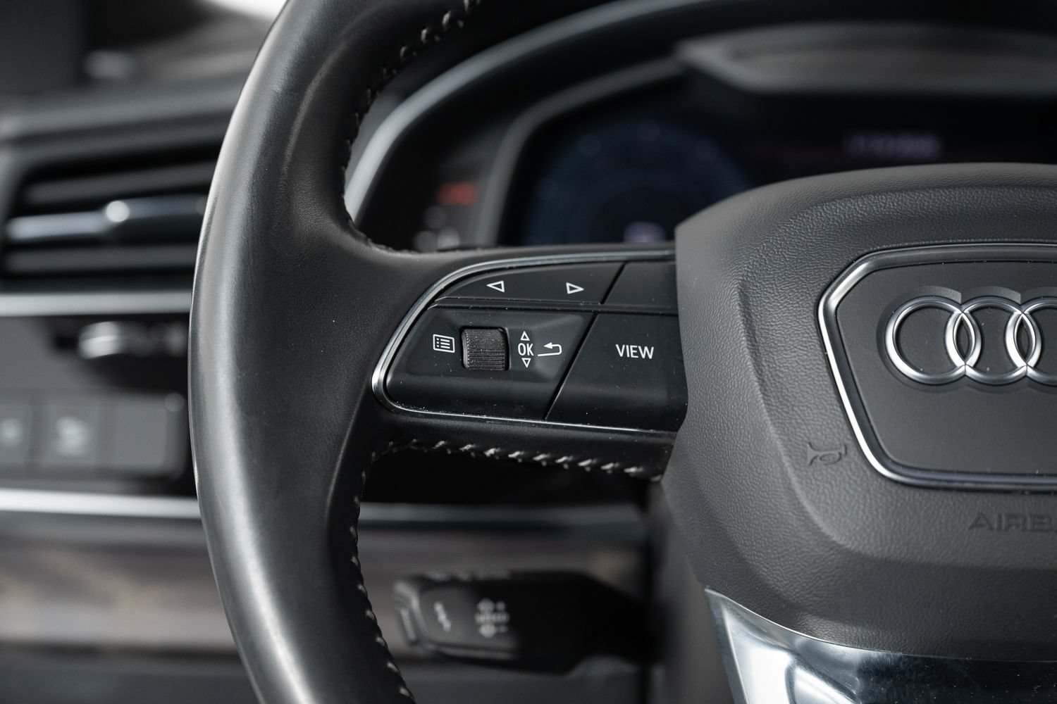 Used 2019 Audi Q8 Premium w/ Convenience Package AWD/4WD image 32