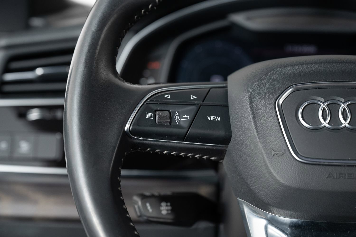 Used 2019 Audi Q8 Premium w/ Convenience Package image 32