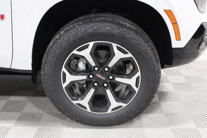 New 2026 GMC Yukon XL AT4 w/ AT4 Premium Plus Package AWD/4WD image 45