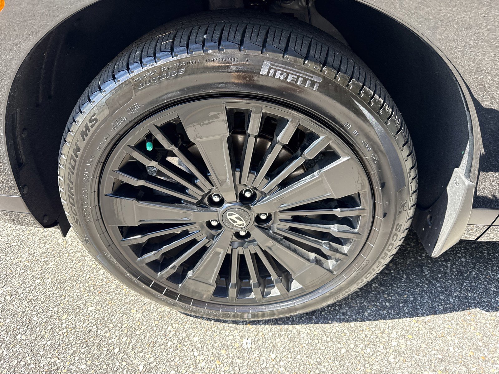 Used 2025 Hyundai Santa Fe Calligraphy image 10