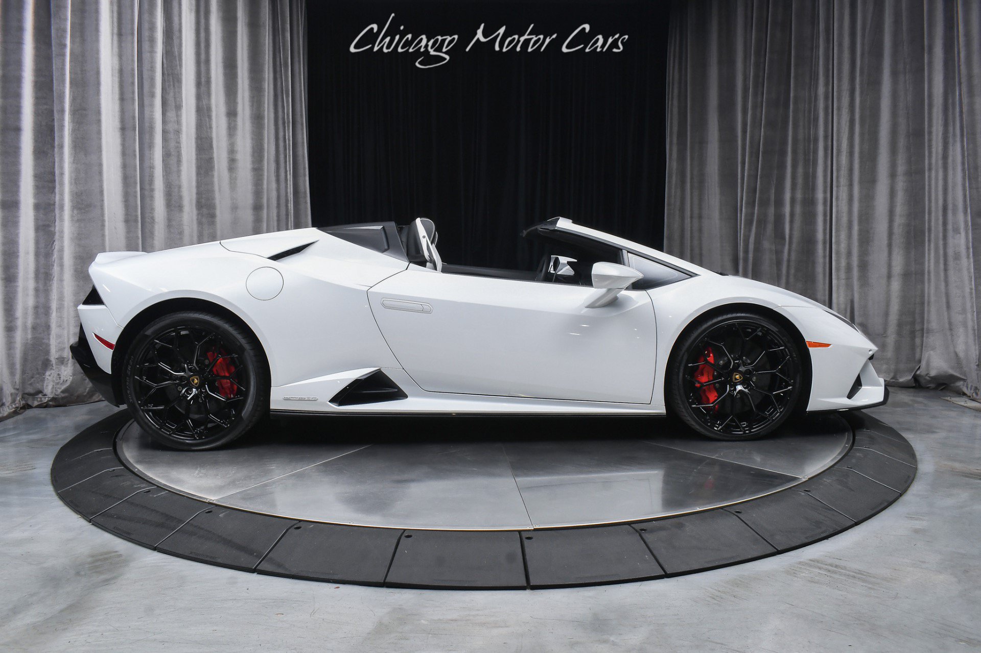 Used 2024 Lamborghini Huracan EVO AWD/4WD image 6