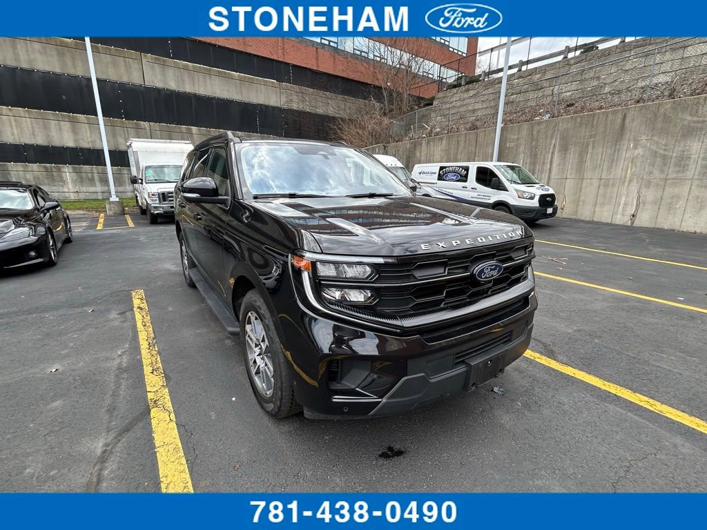 Used 2025 Ford Expedition Active