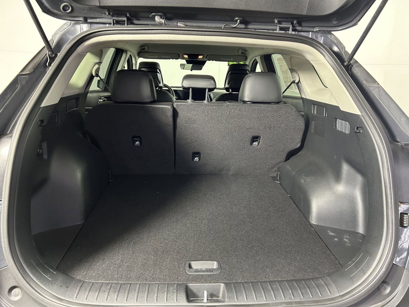 Certified 2024 Kia Sportage EX image 21