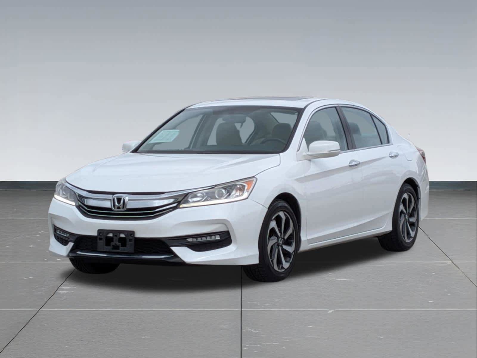 Certified 2017 Honda Accord EX image 9