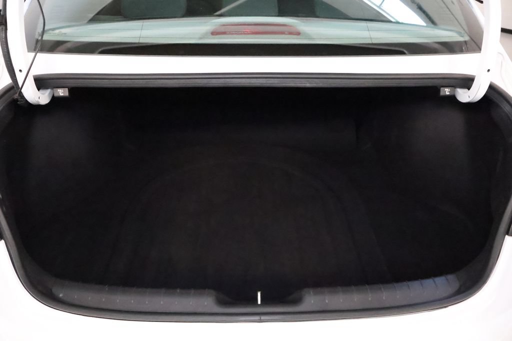 Used 2025 Hyundai Elantra SEL FWD image 15
