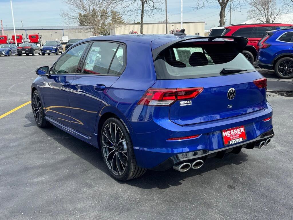 Used 2026 Volkswagen Golf 2.0T image 3