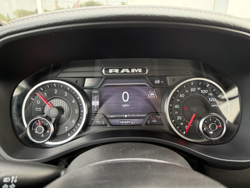 Used 2026 RAM 1500 Laramie AWD/4WD image 21