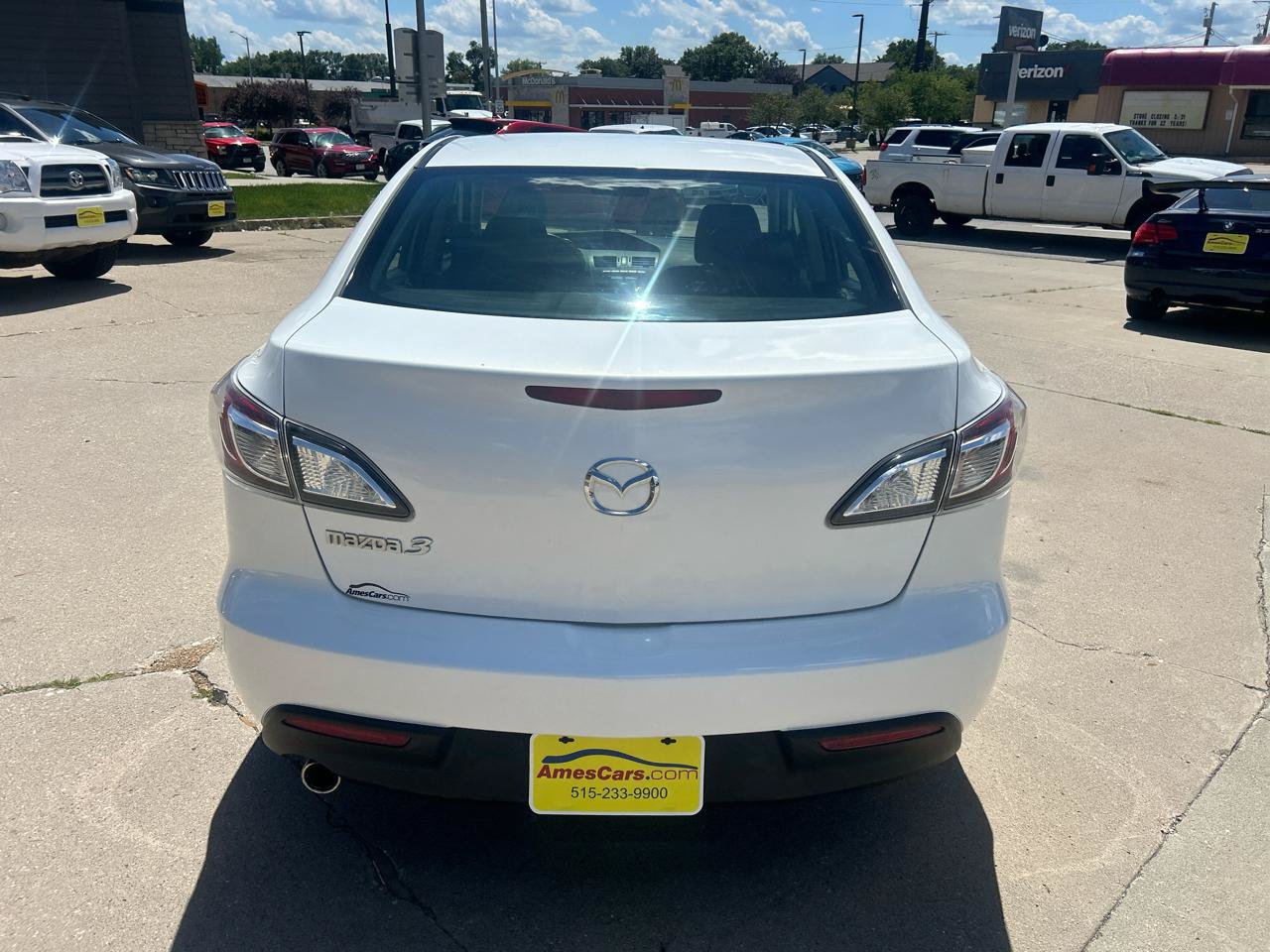 Used 2011 MAZDA MAZDA3 i Touring FWD image 4