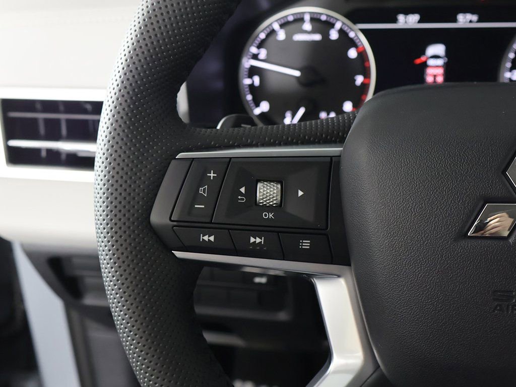 New 2026 Mitsubishi Outlander SE FWD image 39