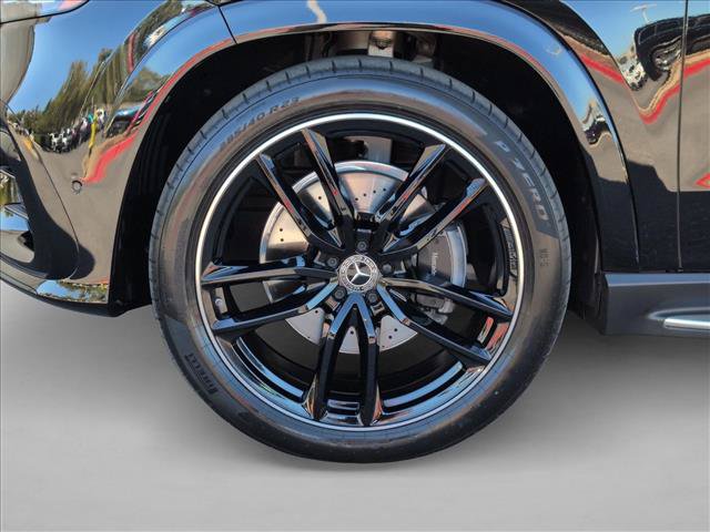 Used 2025 Mercedes-Benz GLS 580 4MATIC image 27