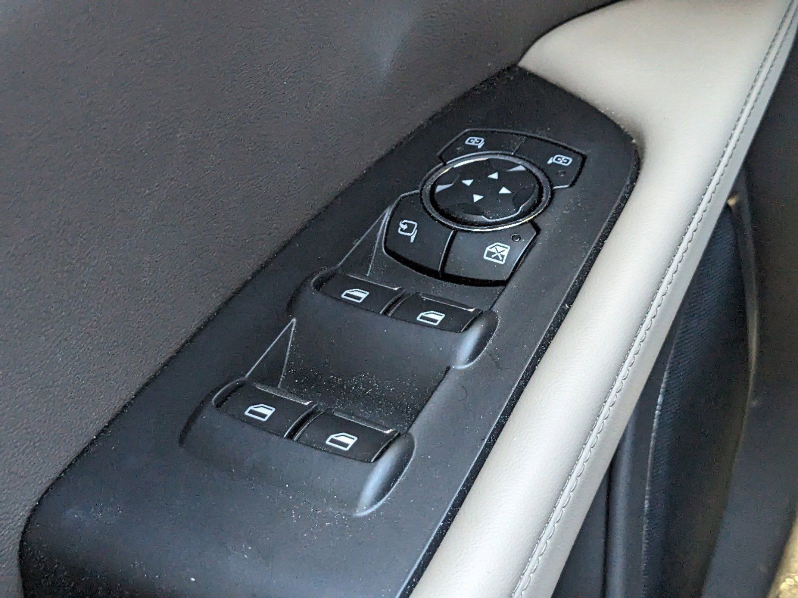 Certified 2023 Lincoln Nautilus Reserve w/ Equipment Group 201A image 24