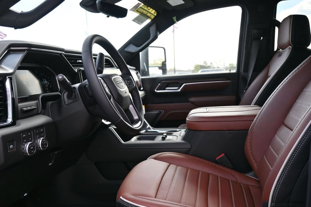 New 2026 GMC Sierra 3500 Denali Ultimate AWD/4WD image 18