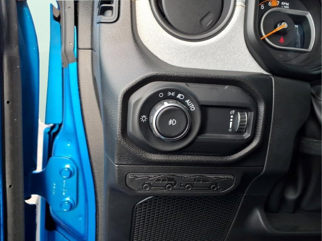 Used 2024 Jeep Wrangler Unlimited Sport AWD/4WD image 20