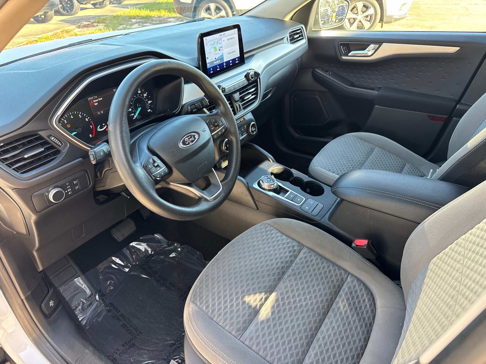 Used 2020 Ford Escape SE image 21