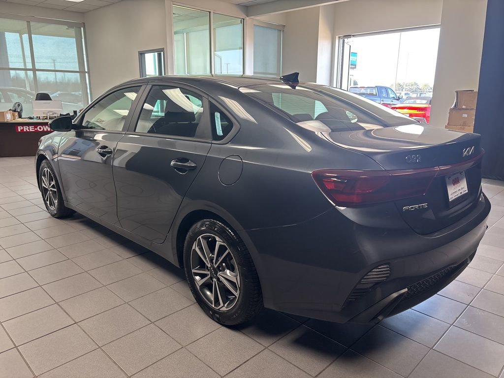 Used 2023 Kia Forte LXS FWD image 5