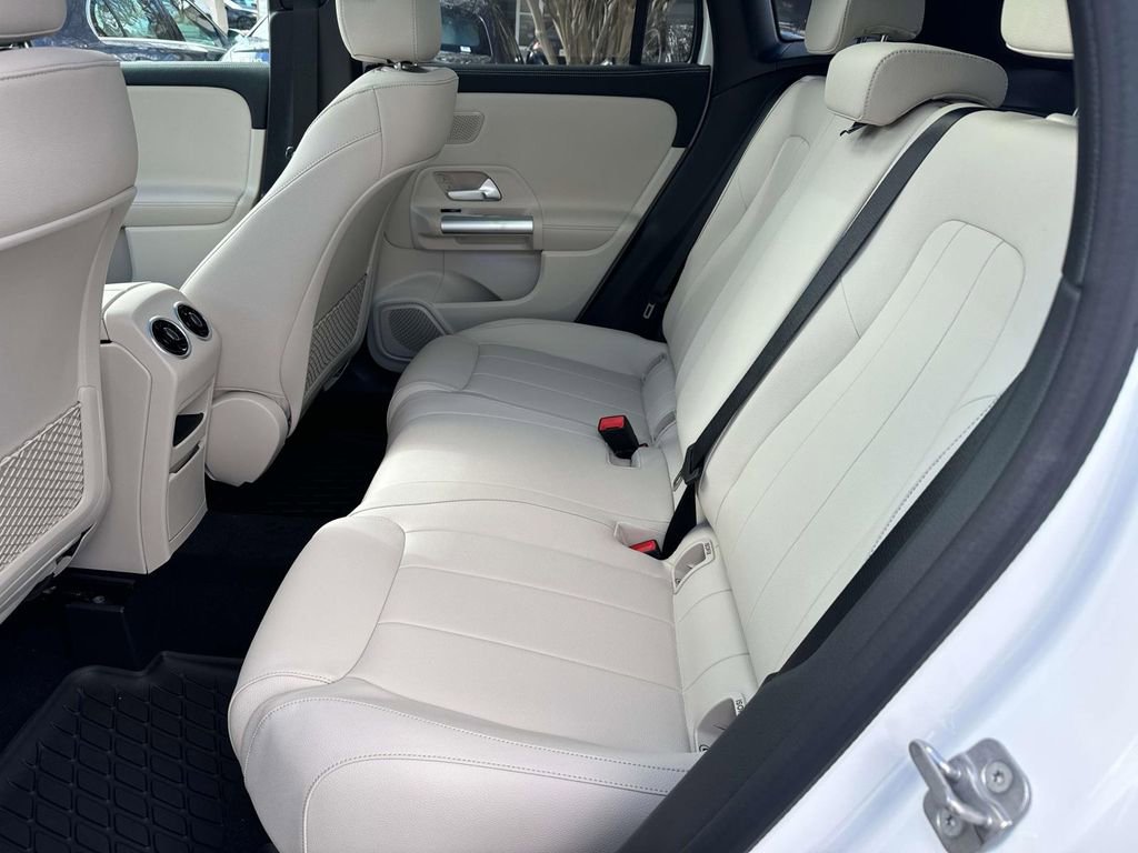 Used 2025 Mercedes-Benz GLA 250 image 7