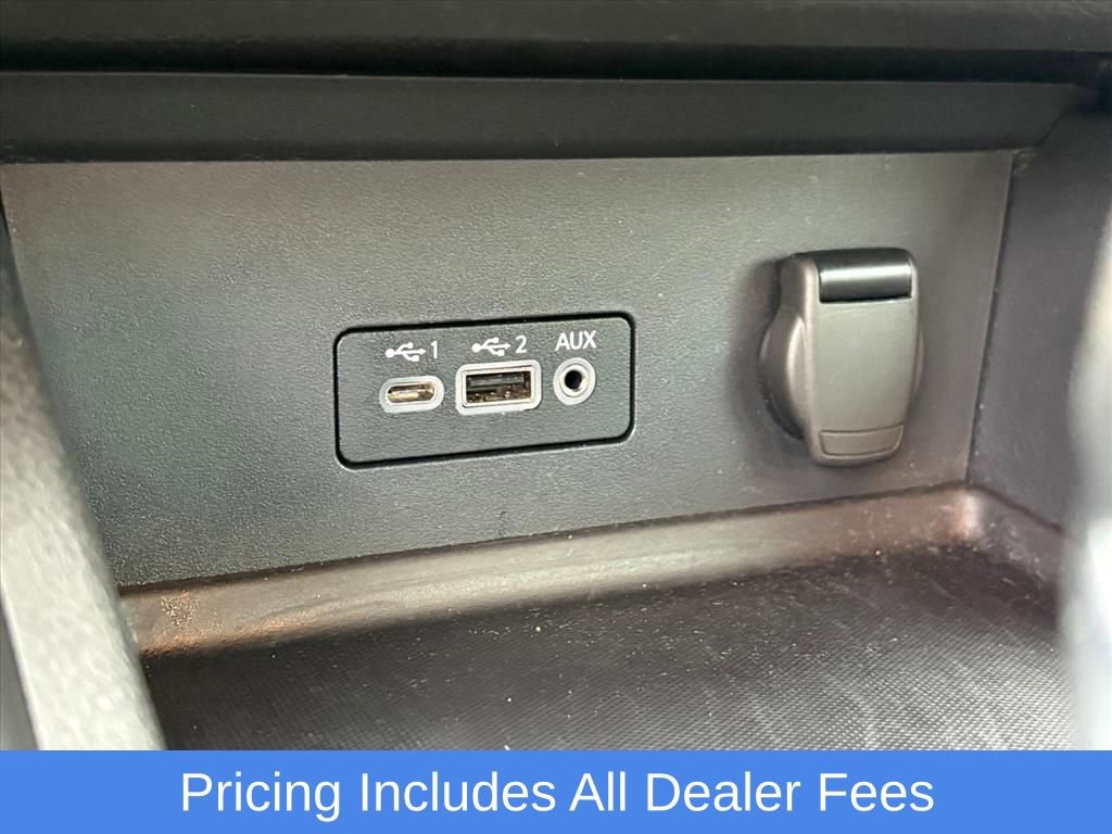 Certified 2022 Nissan Sentra SR w/ Lighting Package FWD image 24