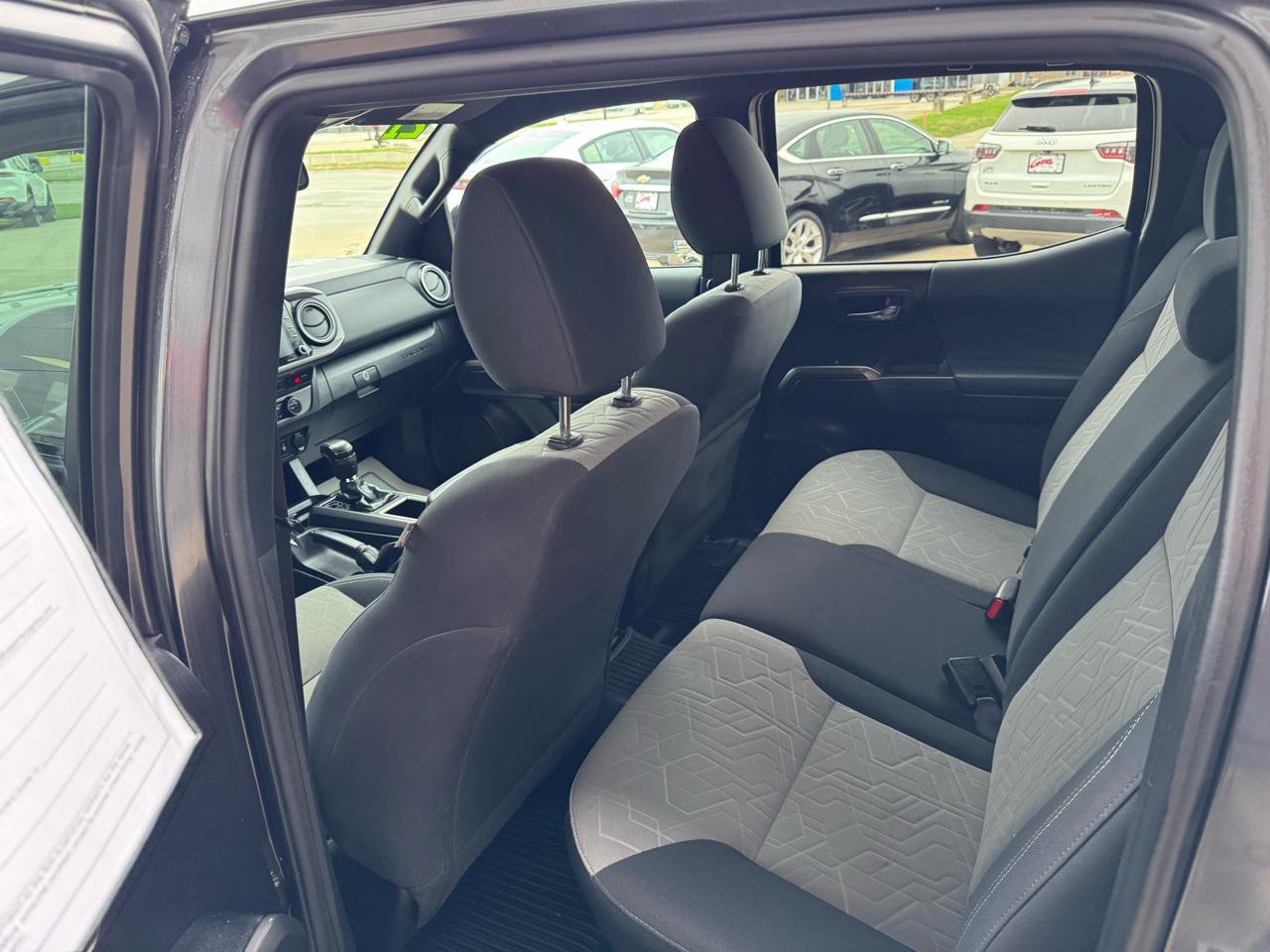 Used 2021 Toyota Tacoma TRD Off-Road image 11