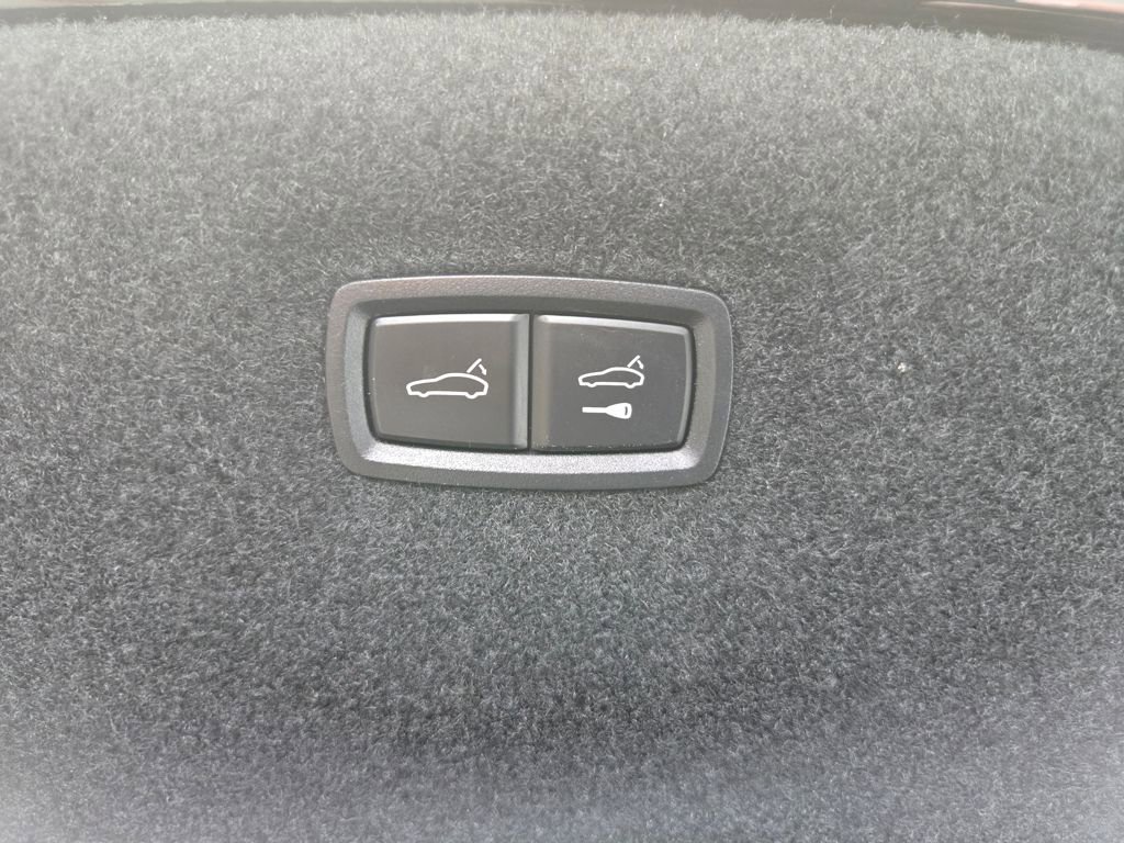 Used 2022 Audi e-tron GT Premium Plus image 45