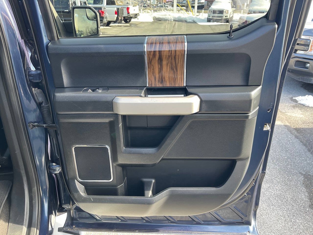 Used 2019 Ford F150 Lariat AWD/4WD image 34