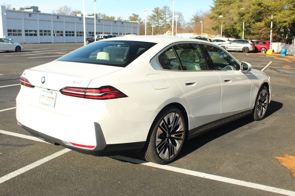New 2026 BMW 530i xDrive w/ Premium Package AWD/4WD image 10