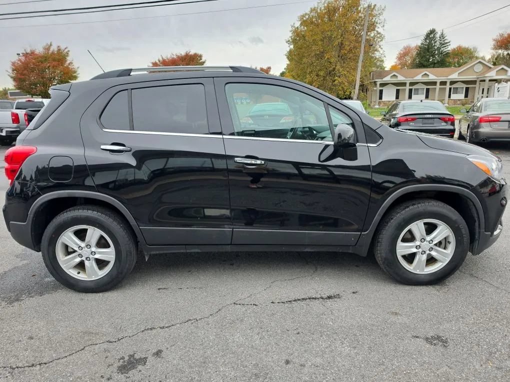Used 2019 Chevrolet Trax LT w/ Driver Confidence Package AWD/4WD image 8
