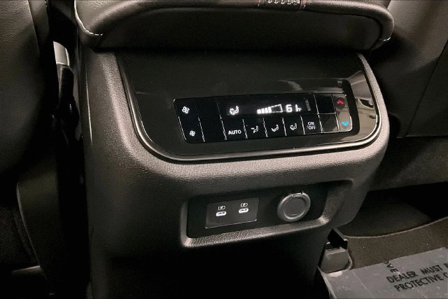 Used 2025 Nissan Armada PRO-4X AWD/4WD image 33