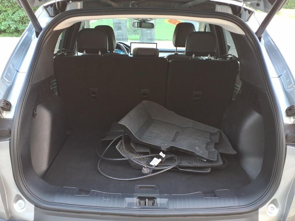 Used 2024 Ford Escape SE w/ PHEV Premium Package FWD image 32