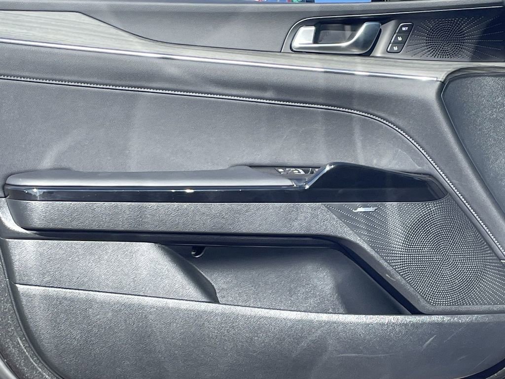 Used 2025 Kia K5 EX image 23