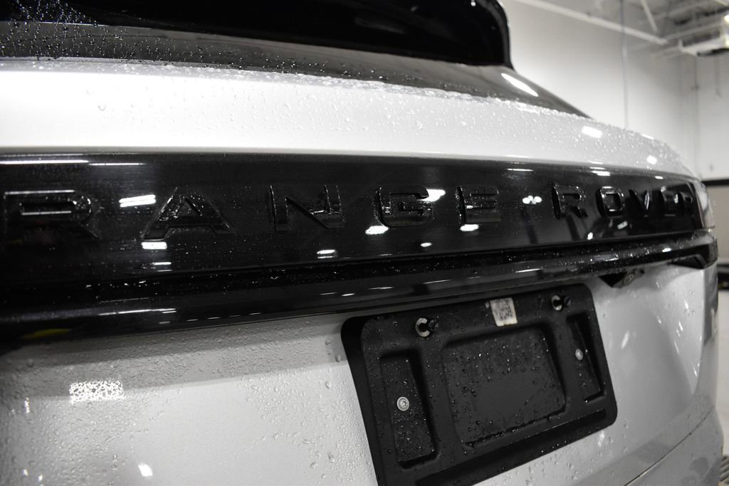 Used 2025 Land Rover Range Rover Velar Dynamic SE AWD/4WD image 15