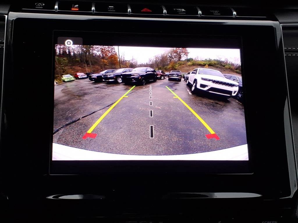 New 2025 Jeep Grand Cherokee Laredo X w/ Luxury Tech Group I image 14