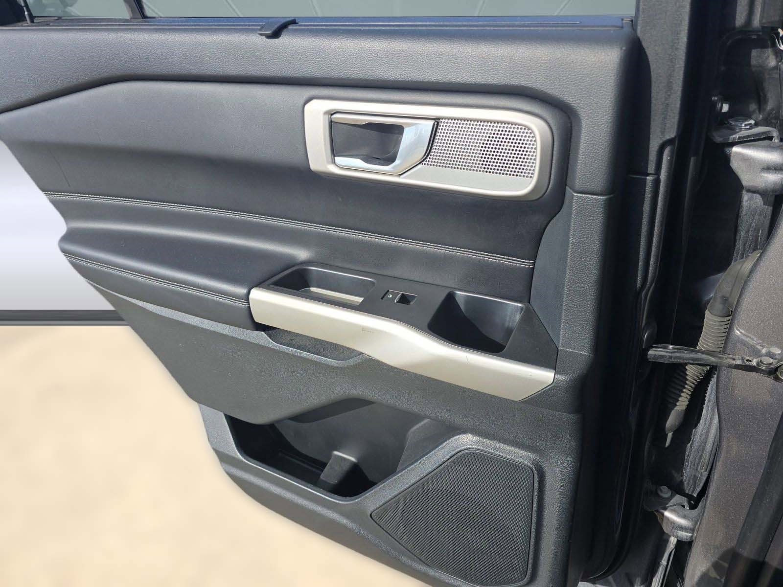 Used 2021 Ford Explorer Limited w/ Equipment Group 301A image 26